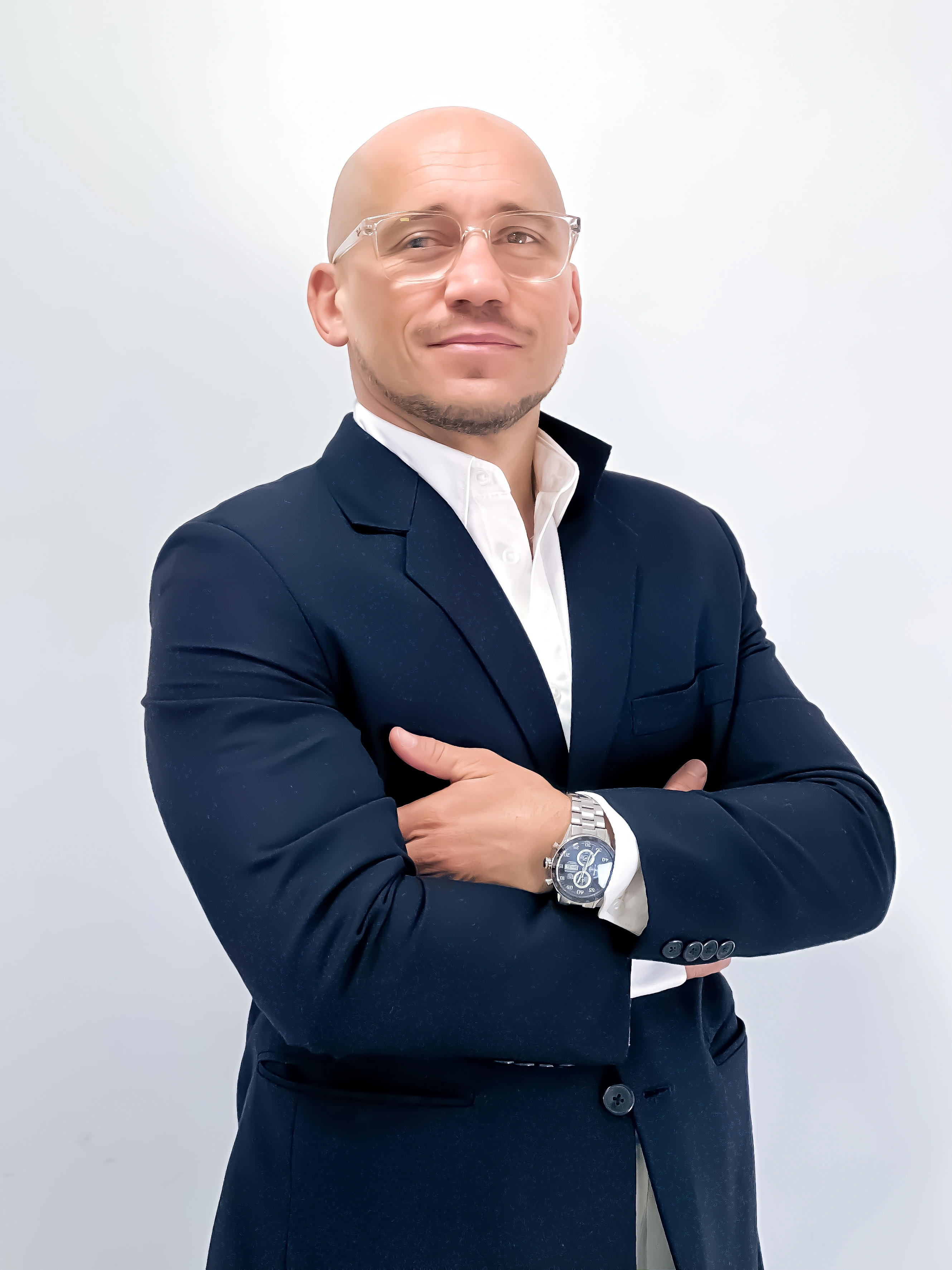 Dr. Juan Tessari